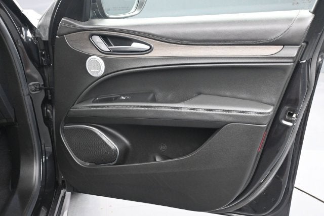 2023 Alfa Romeo Stelvio Ti AWD