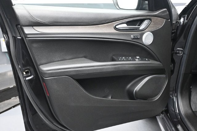 2023 Alfa Romeo Stelvio Ti AWD