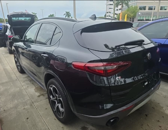 2023 Alfa Romeo Stelvio Ti AWD