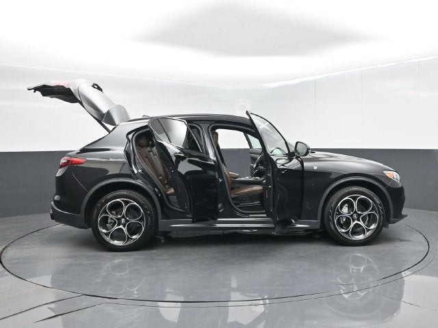 2023 Alfa Romeo Stelvio Ti AWD