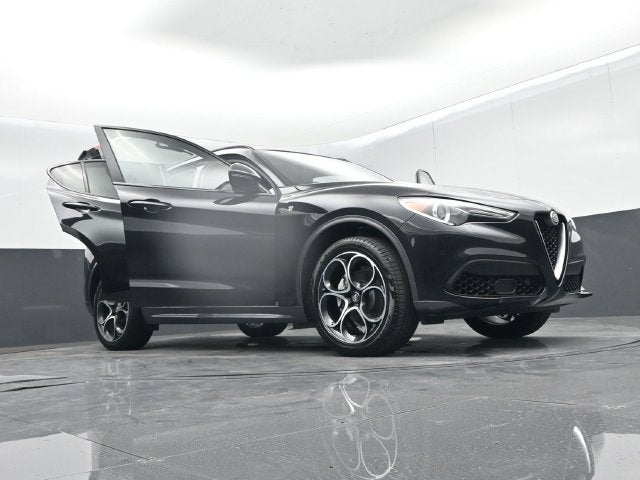 2023 Alfa Romeo Stelvio Ti AWD