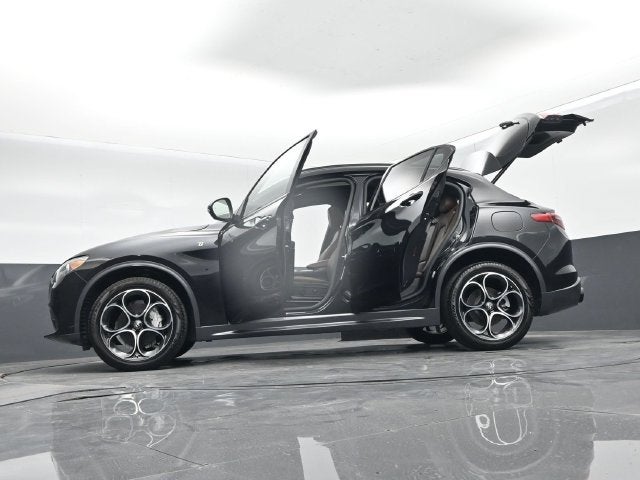2023 Alfa Romeo Stelvio Ti AWD